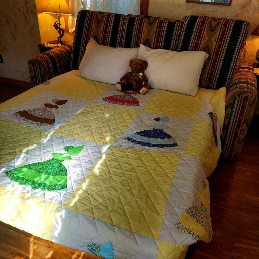 Three Bears Inn Saint Anthony Kültér fotó